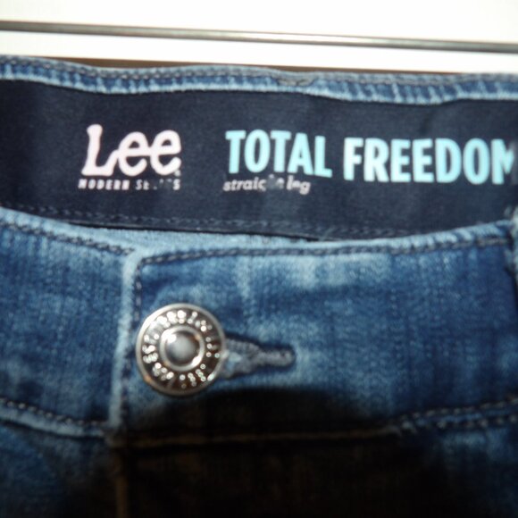 Lee Total Freedom Comfort Waistband Straight Leg Jeans Sz 14 Long - Picture 3 of 7